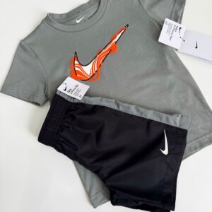 CONJUNTO NIKE